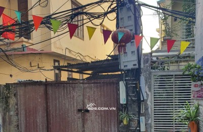 Đất Tô Ngọc Vân, 240m2, 2 thoáng, cách phố đúng 10m, giá 354 triệu/m2. 0962 996 331